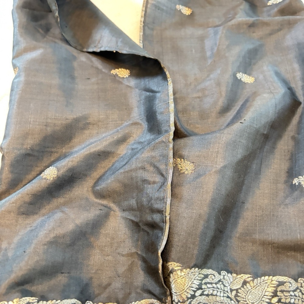 Royal Silk Scarf Black Silk With Gold Metallic Motif And Trim Elegant Art Lux - Picture 6 of 12